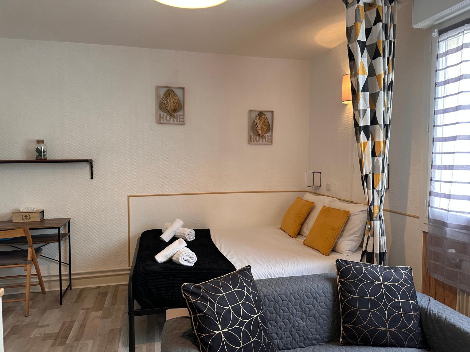 Orleans Centre Proche Gare - Appartement Fonctionnel Residence Calme Parking Prive Gratuit - Le Central Elegance Bagian luar foto