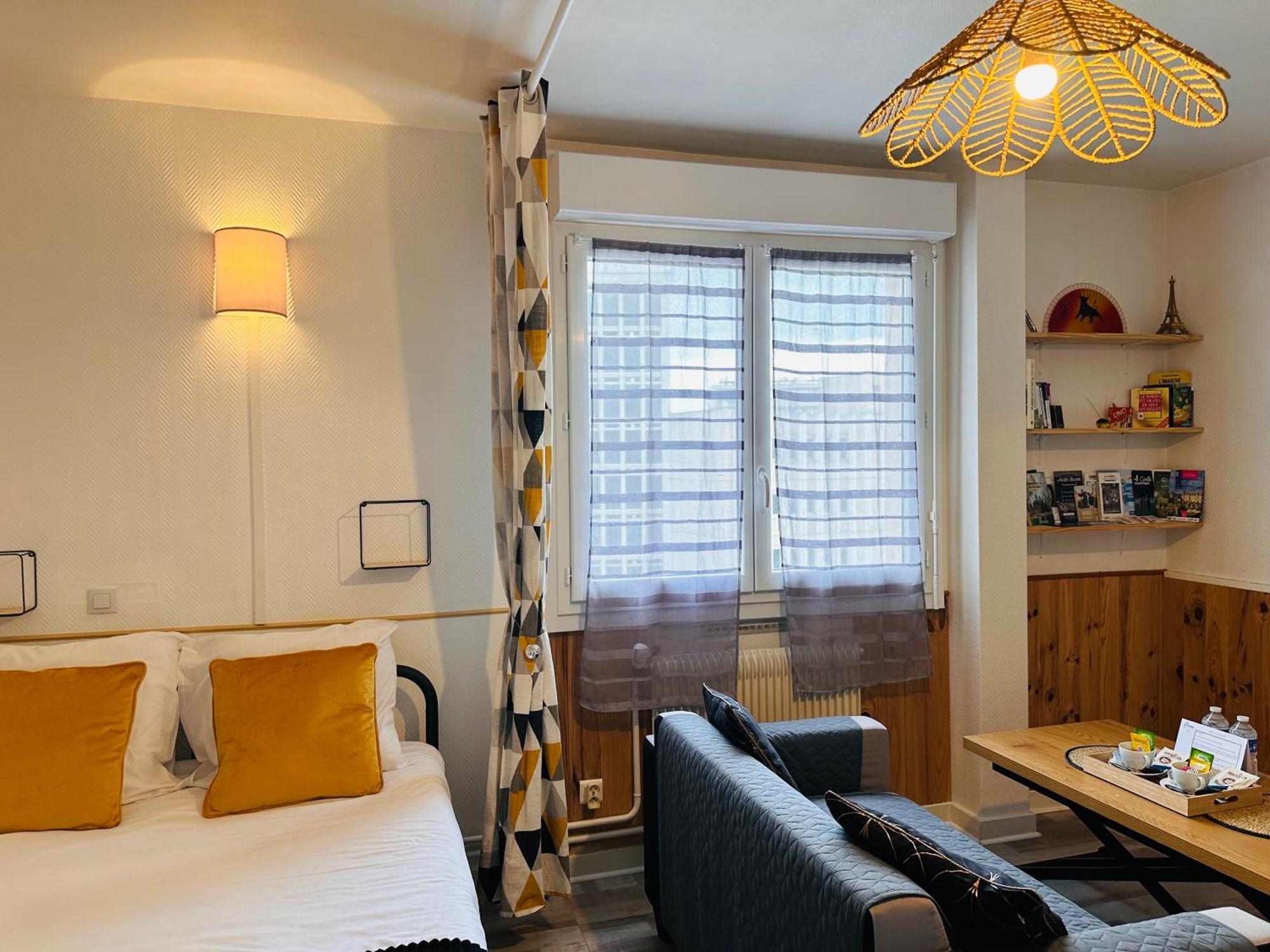 Orleans Centre Proche Gare - Appartement Fonctionnel Residence Calme Parking Prive Gratuit - Le Central Elegance Bagian luar foto